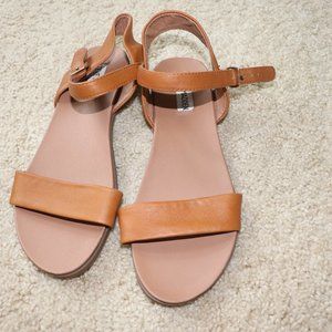 Steve Madden brown leather sandal